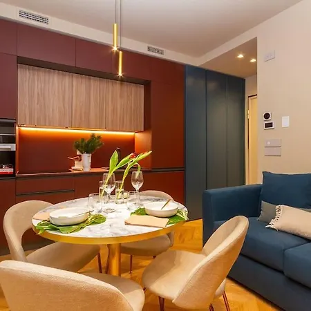 La Bombonera Lagrang3 * Turin